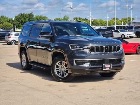 Used 2024 Jeep Wagoneer 4WD w/ Convenience Group I image 2