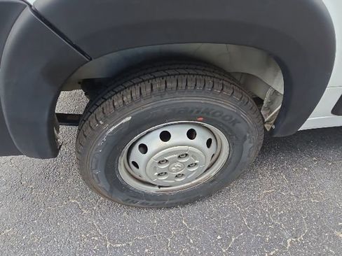 Used 2023 RAM ProMaster 2500 FWD image 34