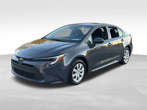 Used 2024 Toyota Corolla LE image 40