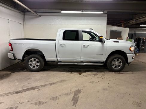 Used 2024 RAM 2500 Big Horn w/ Sport Appearance Package image 4