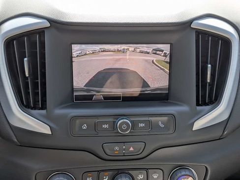 Used 2023 GMC Terrain SLE w/ Driver Convenience Package FWD image 30