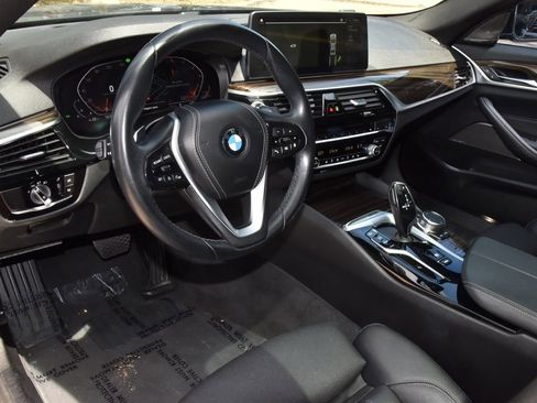 Used 2023 BMW 530i w/ Premium Package RWD image 33