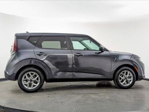 Used 2024 Kia Soul LX w/ Option Group 015 image 9