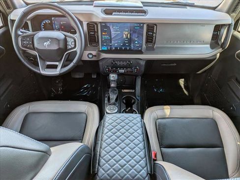 Used 2024 Ford Bronco Wildtrak image 19