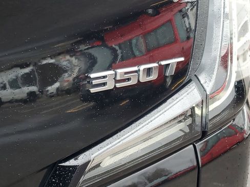 Used 2024 Cadillac XT4 Sport w/ Cold Weather Package image 32