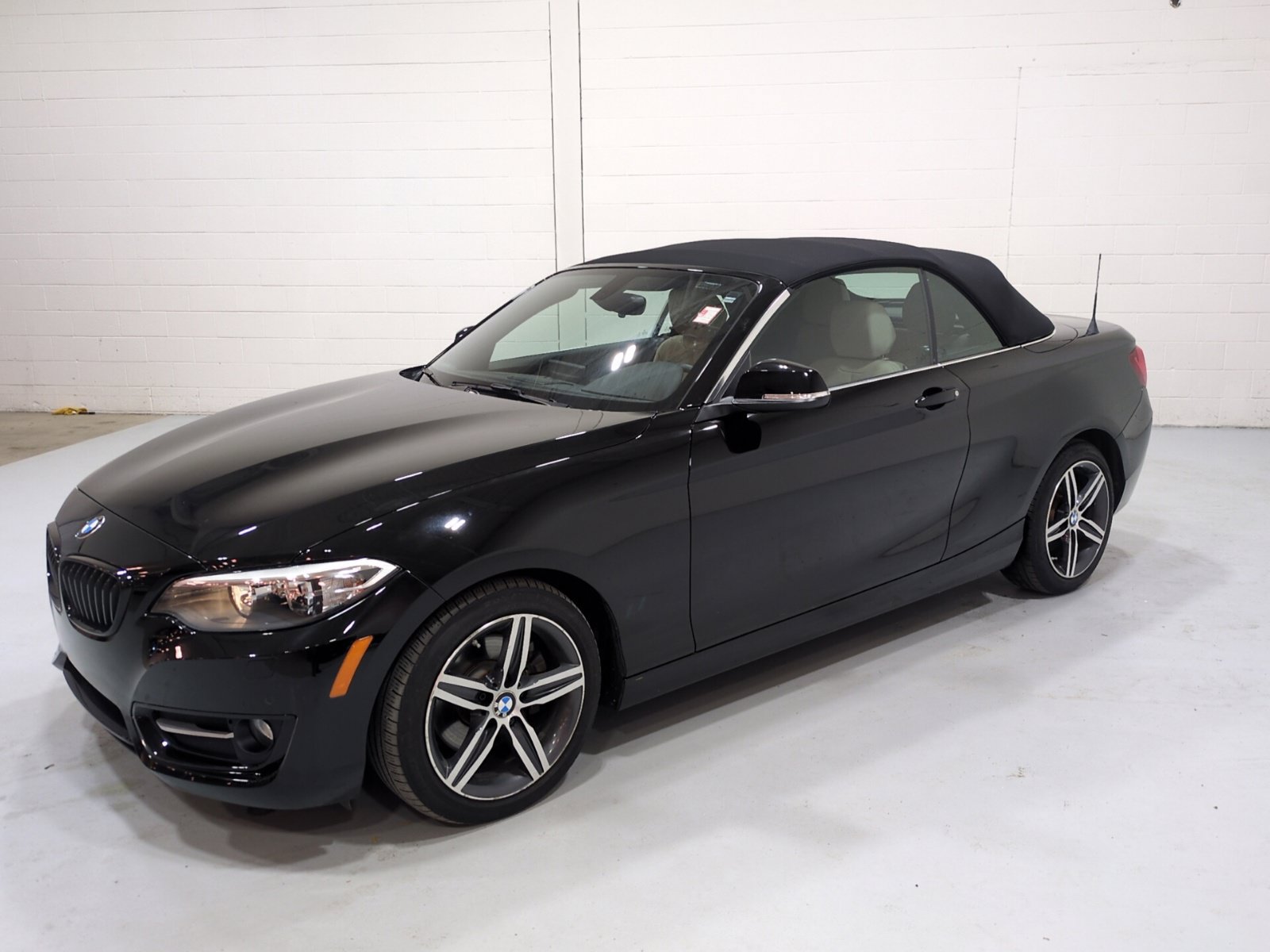 Used 2017 BMW 230i xDrive Convertible AWD/4WD image 11