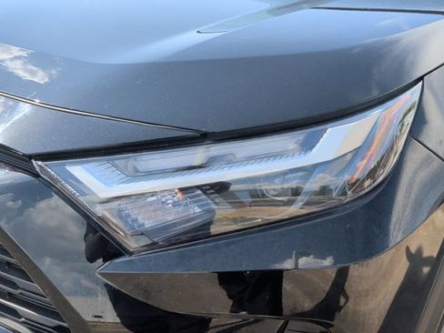 Used 2025 Toyota RAV4 XLE AWD/4WD image 10