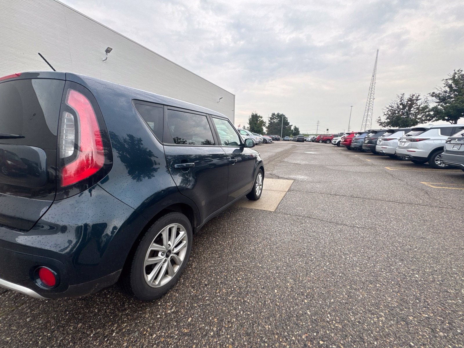 Used 2018 Kia Soul + w/ Audio Package FWD image 4