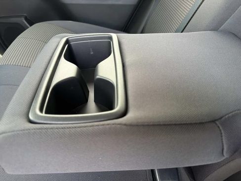 Used 2022 Toyota Highlander L FWD image 23