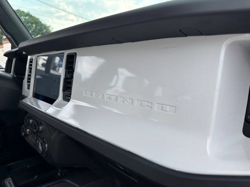 Used 2025 Ford Bronco 4-Door AWD/4WD image 23