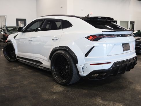Used 2019 Lamborghini Urus AWD/4WD image 4