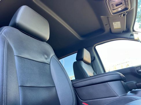 Used 2021 GMC Sierra 1500 SLT w/ SLT Convenience Package image 16