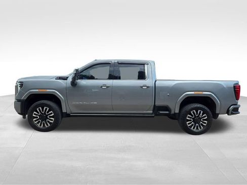 Used 2025 GMC Sierra 2500 Denali Ultimate AWD/4WD image 9