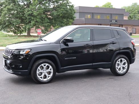 Used 2024 Jeep Compass Sport AWD/4WD image 10