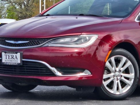 Used 2015 Chrysler 200 Limited w/ Convenience Group FWD image 2