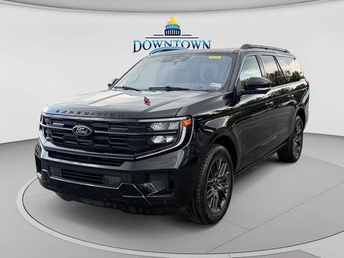 Used 2025 Ford Expedition Max Platinum w/ Stealth Performance Package AWD/4WD image 22