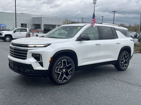 New 2025 Chevrolet Traverse High Country image 5