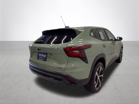 Used 2024 Chevrolet Trax RS FWD image 13
