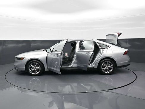 Used 2024 Honda Accord EX image 36