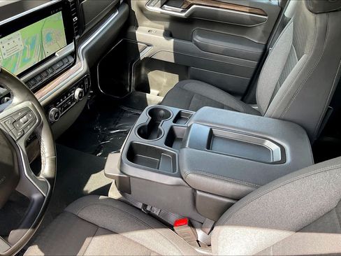 Used 2025 Chevrolet Silverado 1500 LT AWD/4WD image 17