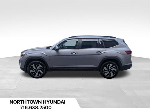 Used 2026 Volkswagen Atlas SE AWD/4WD image 2