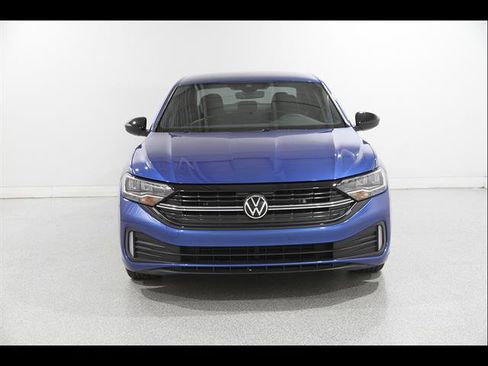 Certified 2024 Volkswagen Jetta Sport FWD image 2