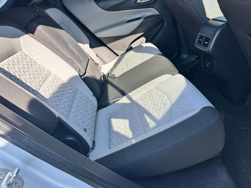 Used 2022 Chevrolet Equinox LT image 12