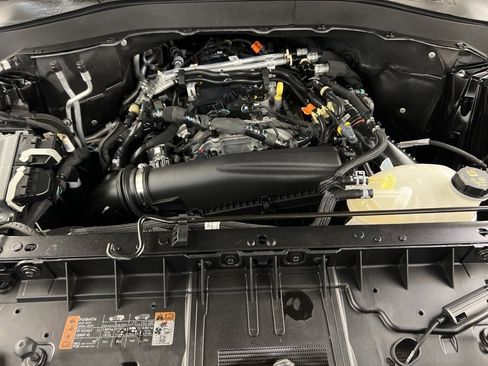 Certified 2025 Ford Explorer Active image 35