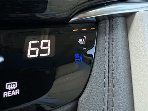 Certified 2023 Cadillac XT6 Premium Luxury image 85