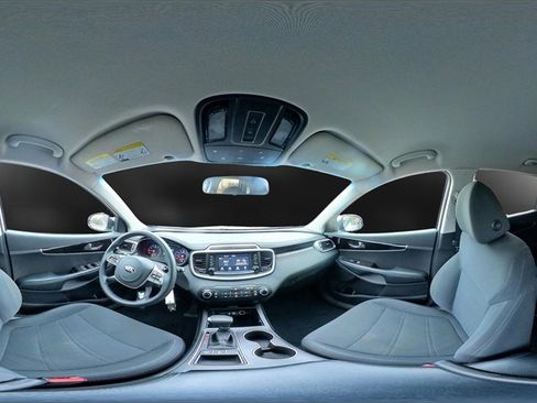 Used 2019 Kia Sorento LX image 33