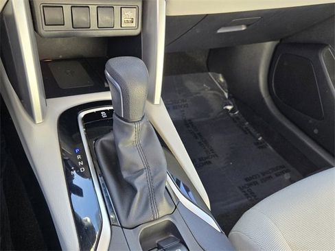 Used 2022 Toyota Corolla Cross LE image 21