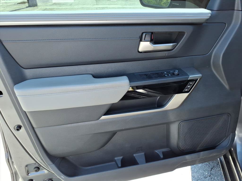 Used 2024 Toyota Tundra Limited AWD/4WD image 10