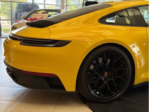 Used 2023 Porsche 911 Carrera GTS RWD image 36