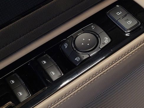 Used 2021 Lincoln Aviator 2WD image 27