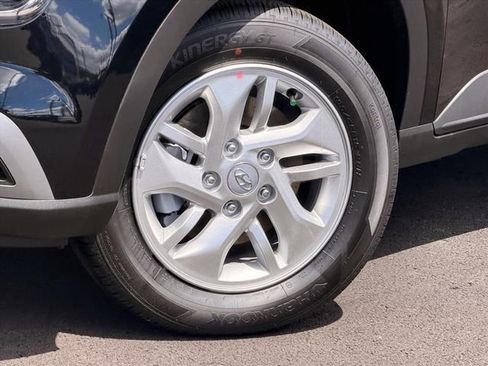 New 2026 Hyundai Venue SE FWD image 30