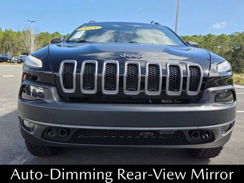 Used 2018 Jeep Cherokee Trailhawk w/ Quick Order Package 27L image 21