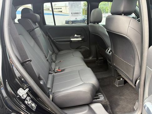 Used 2026 Mercedes-Benz GLB 250 4MATIC image 23