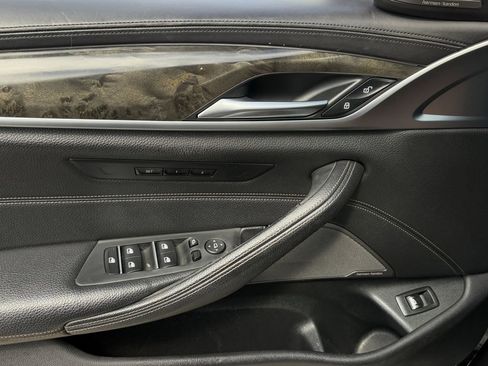 Used 2018 BMW 530i xDrive AWD/4WD image 23