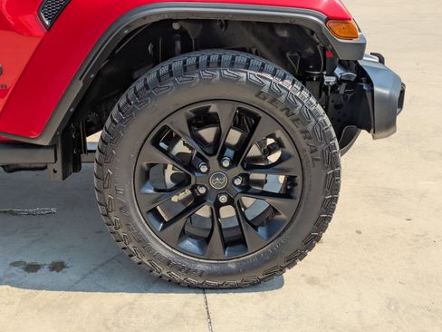 Used 2025 Jeep Gladiator Sport image 31