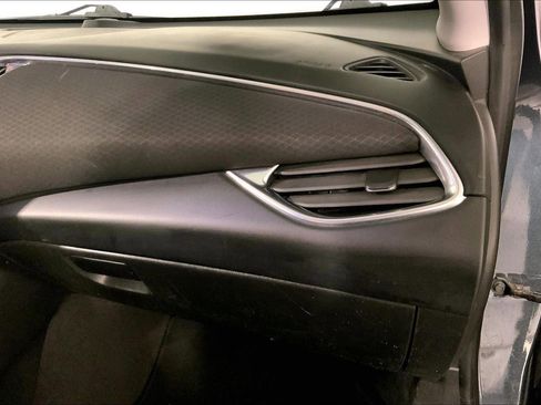 Used 2021 Chevrolet Malibu LT image 16