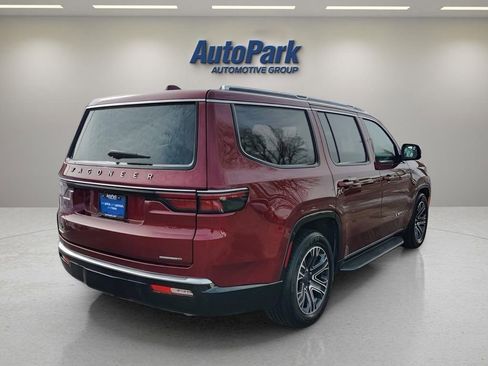 Used 2022 Jeep Wagoneer Series III w/ Flexible Seating Group image 7