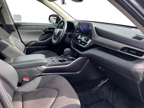 Certified 2024 Toyota Highlander LE image 20