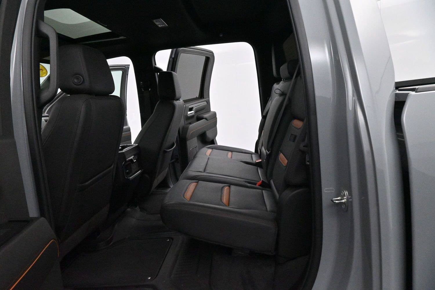 Used 2024 GMC Sierra 2500 AT4 w/ AT4 Premium Plus Package AWD/4WD image 28