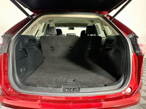 Used 2019 Ford Edge Titanium FWD image 28