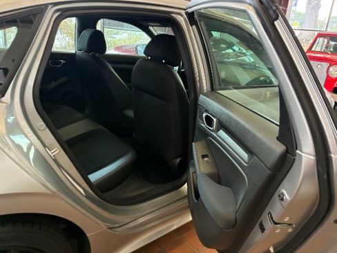 Used 2025 Honda Civic Sport image 31