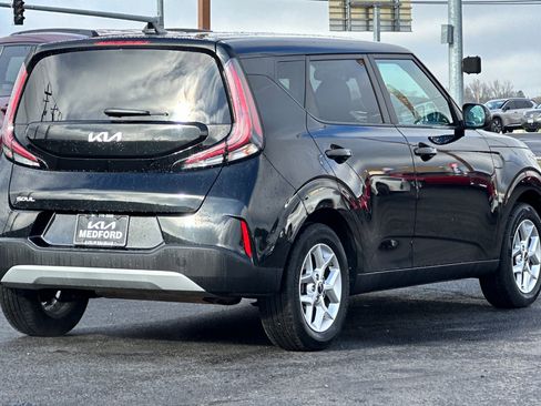 Used 2024 Kia Soul LX w/ Option Group 015 image 4