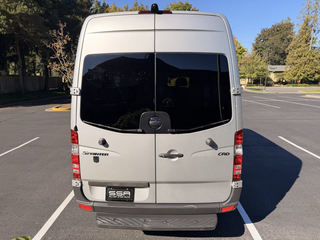 Used 2009 Freightliner Sprinter 2500 RWD image 5