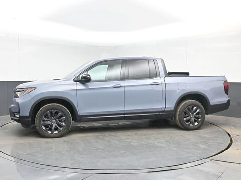 Used 2023 Honda Ridgeline Sport image 6
