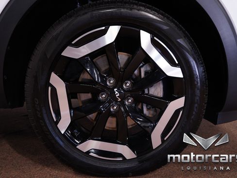 Used 2025 Kia Telluride EX image 22