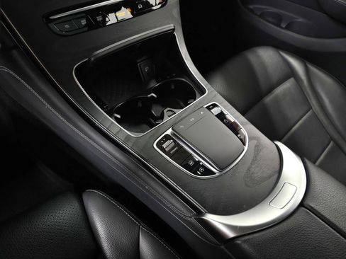 Used 2020 Mercedes-Benz GLC 300 4MATIC image 34